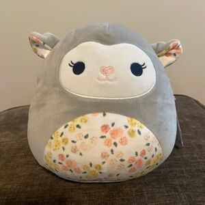 Elea the Lamb Flower 8” Squishmallow